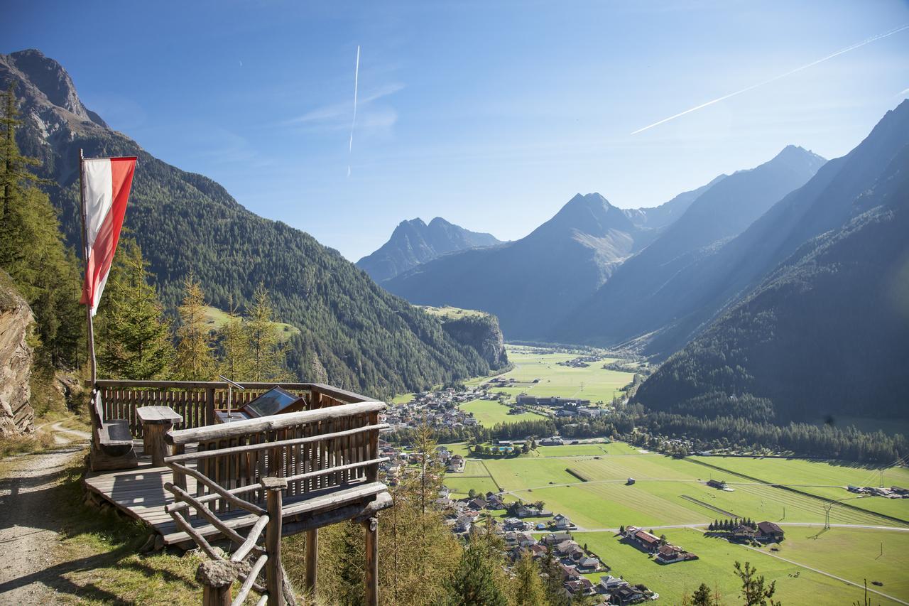 Hotel Haus Alpina Längenfeld Exterior foto